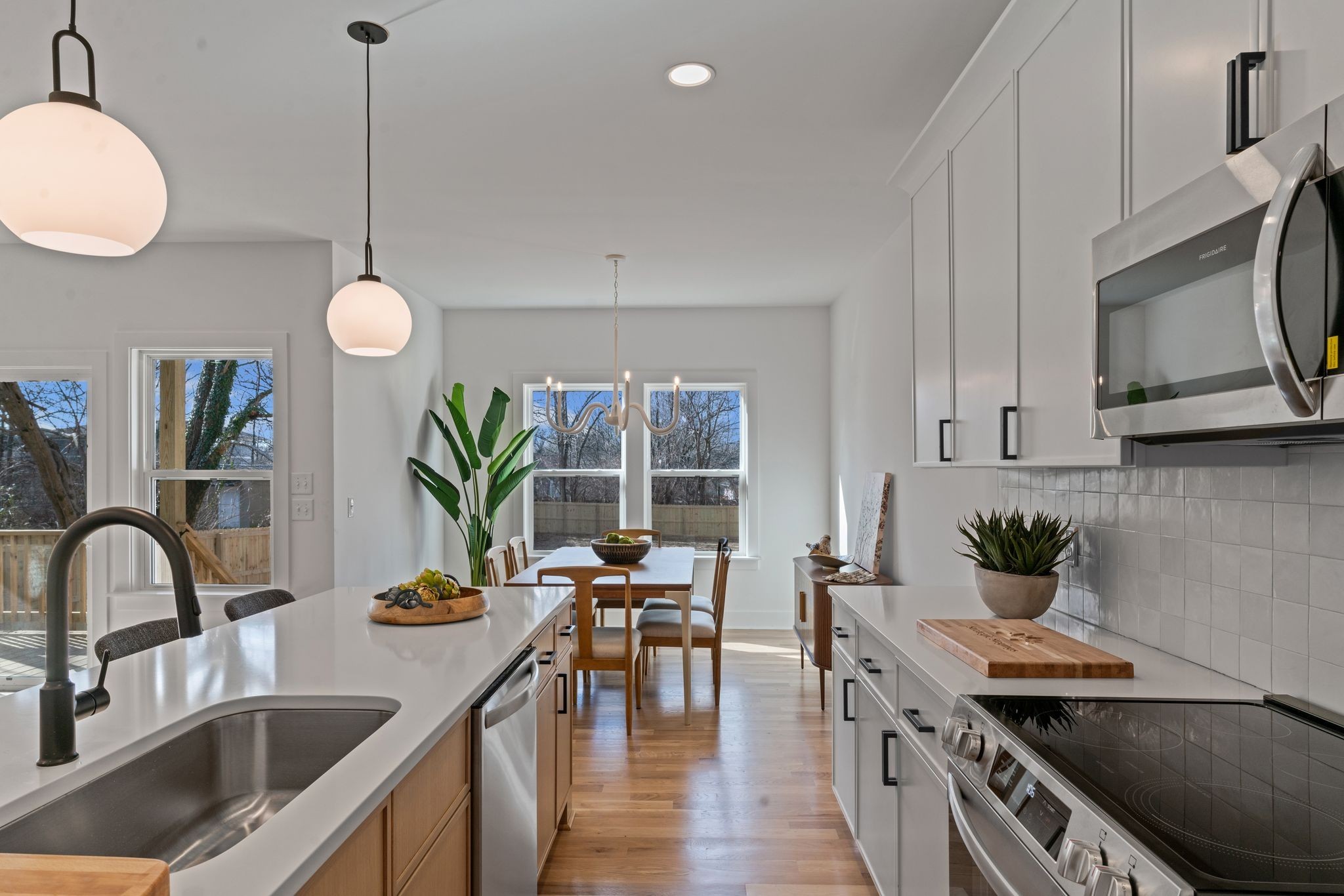 144 Lanier Dr
