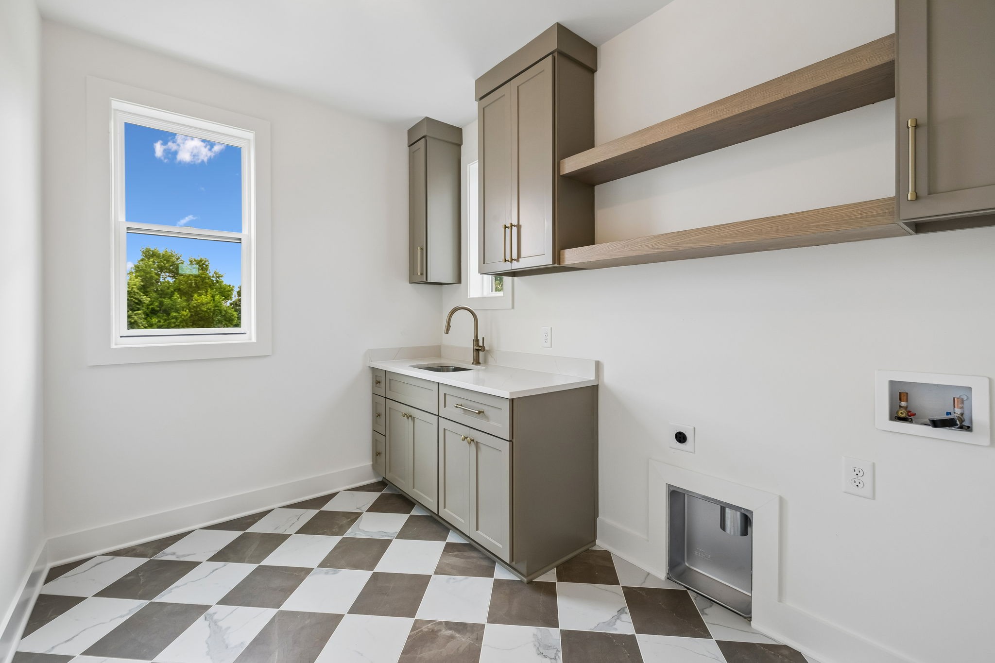 6413 Ranchero Dr Unit: B