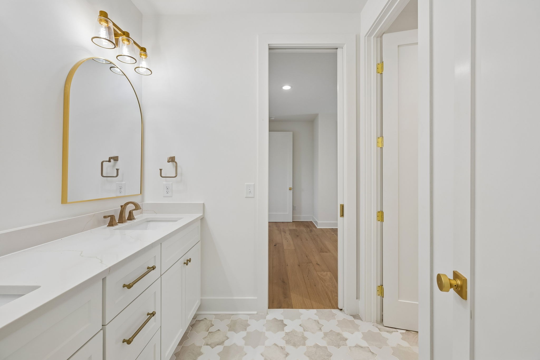 6413 Ranchero Dr Unit: B