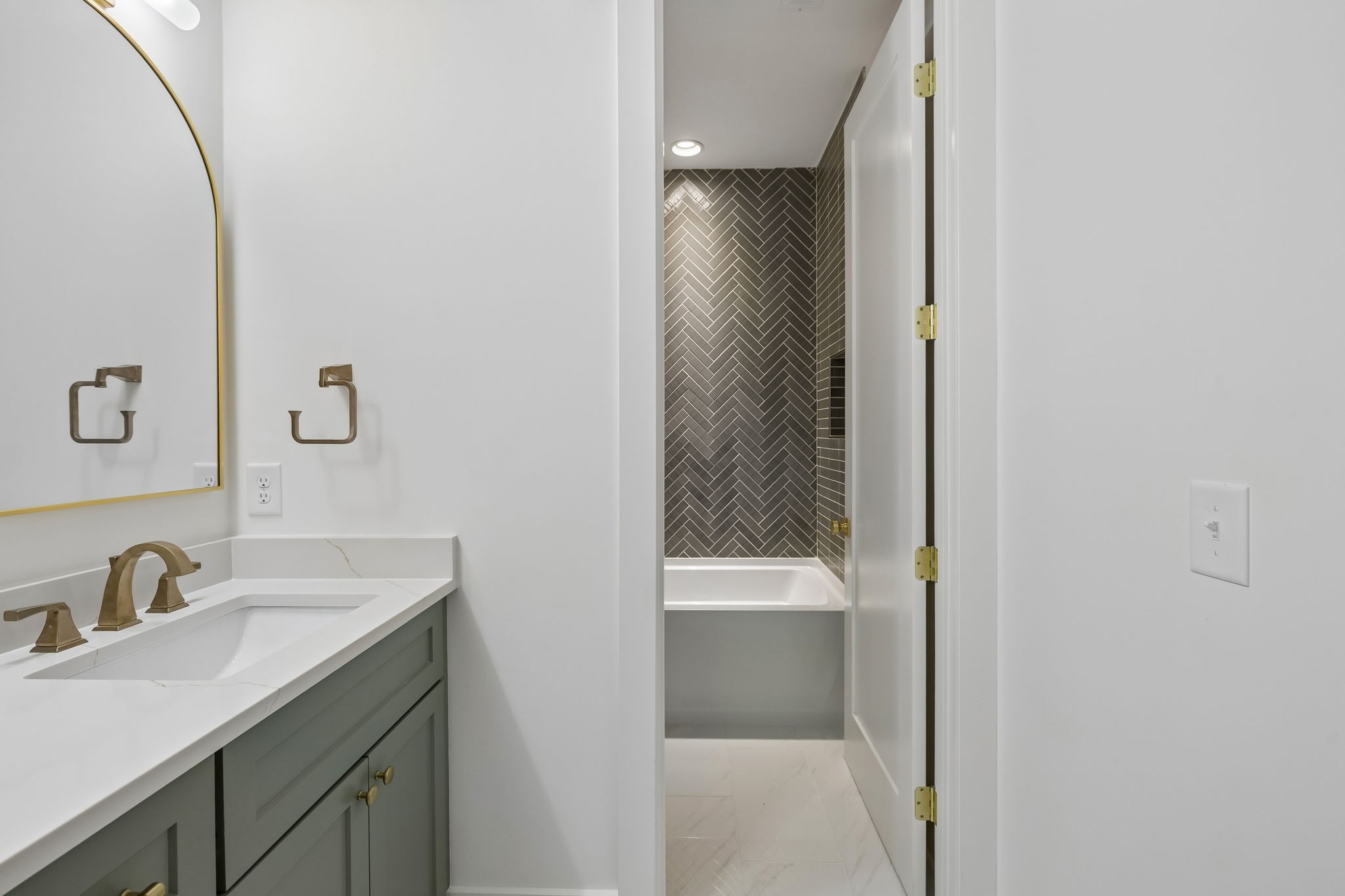 6413 Ranchero Dr Unit: B