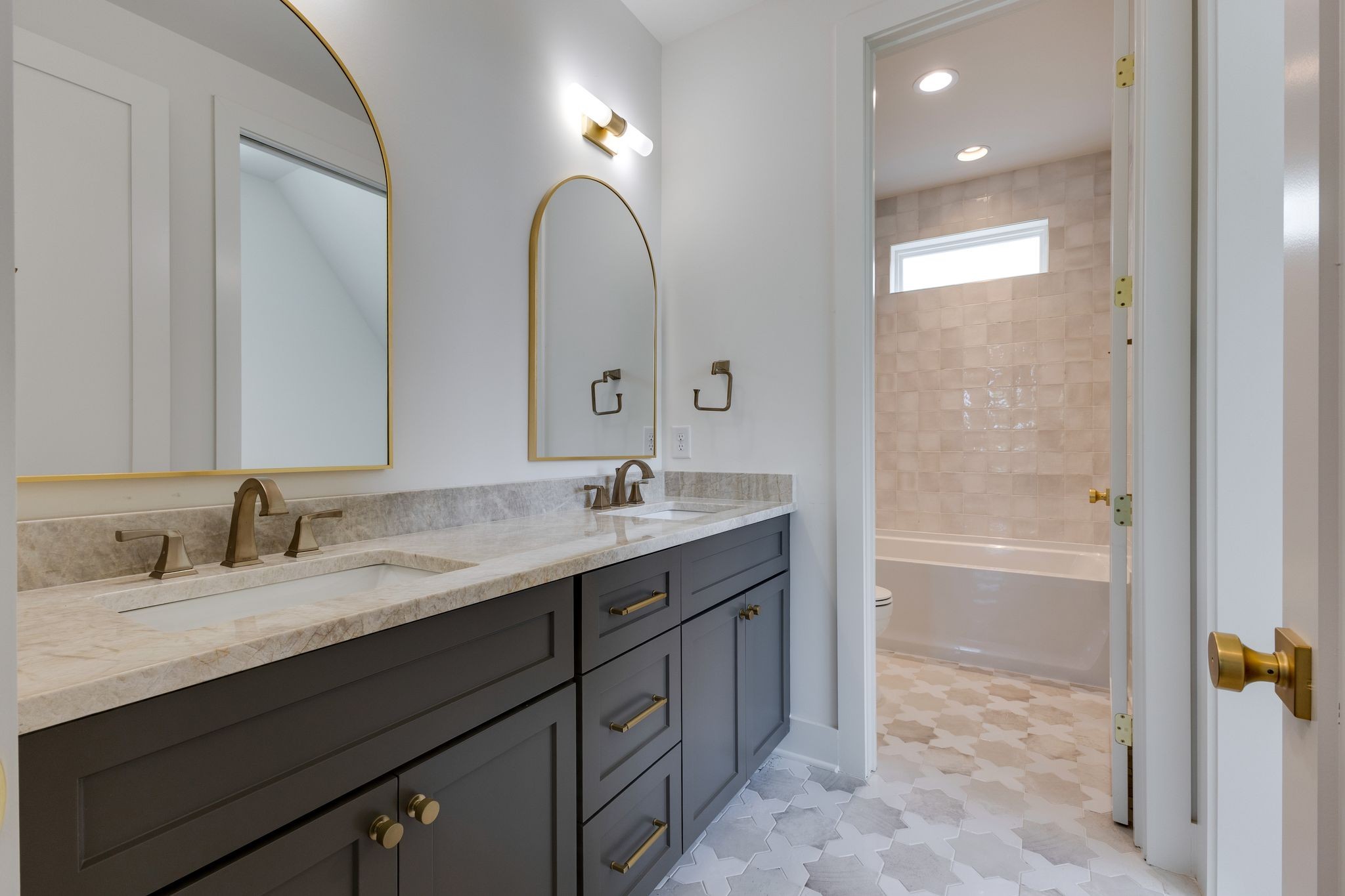 6413 Ranchero Dr Unit: A