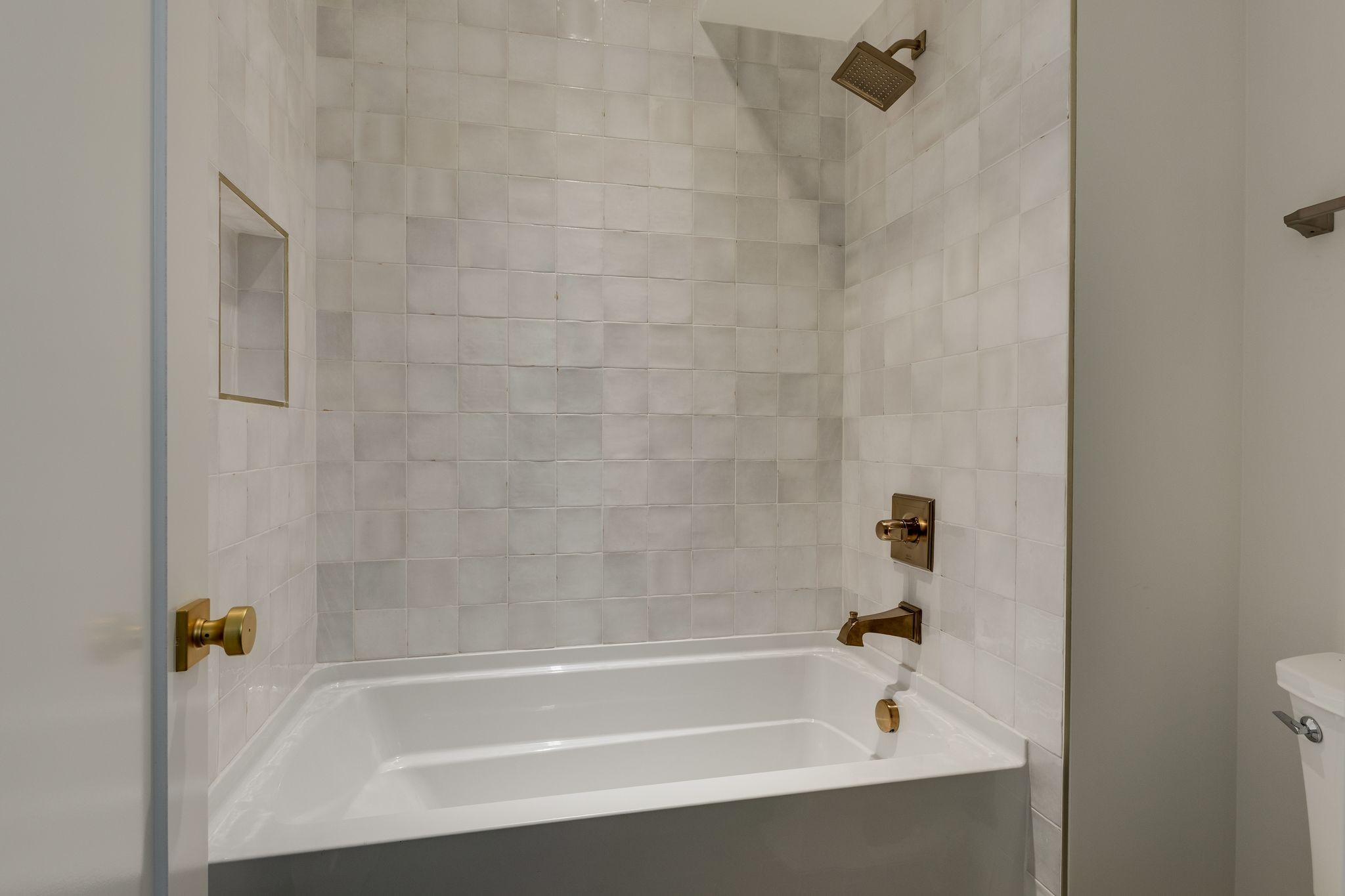 6413 Ranchero Dr Unit: A