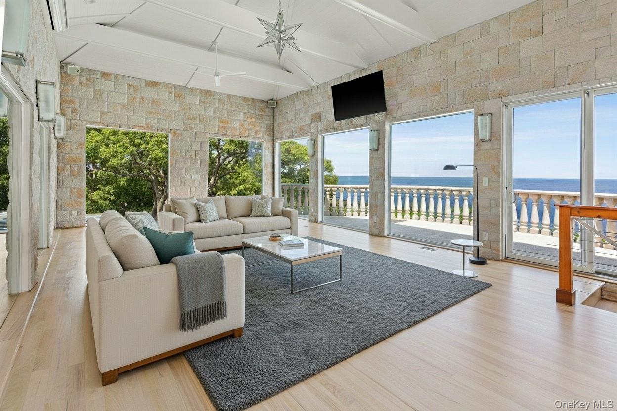 1 Osprey Court