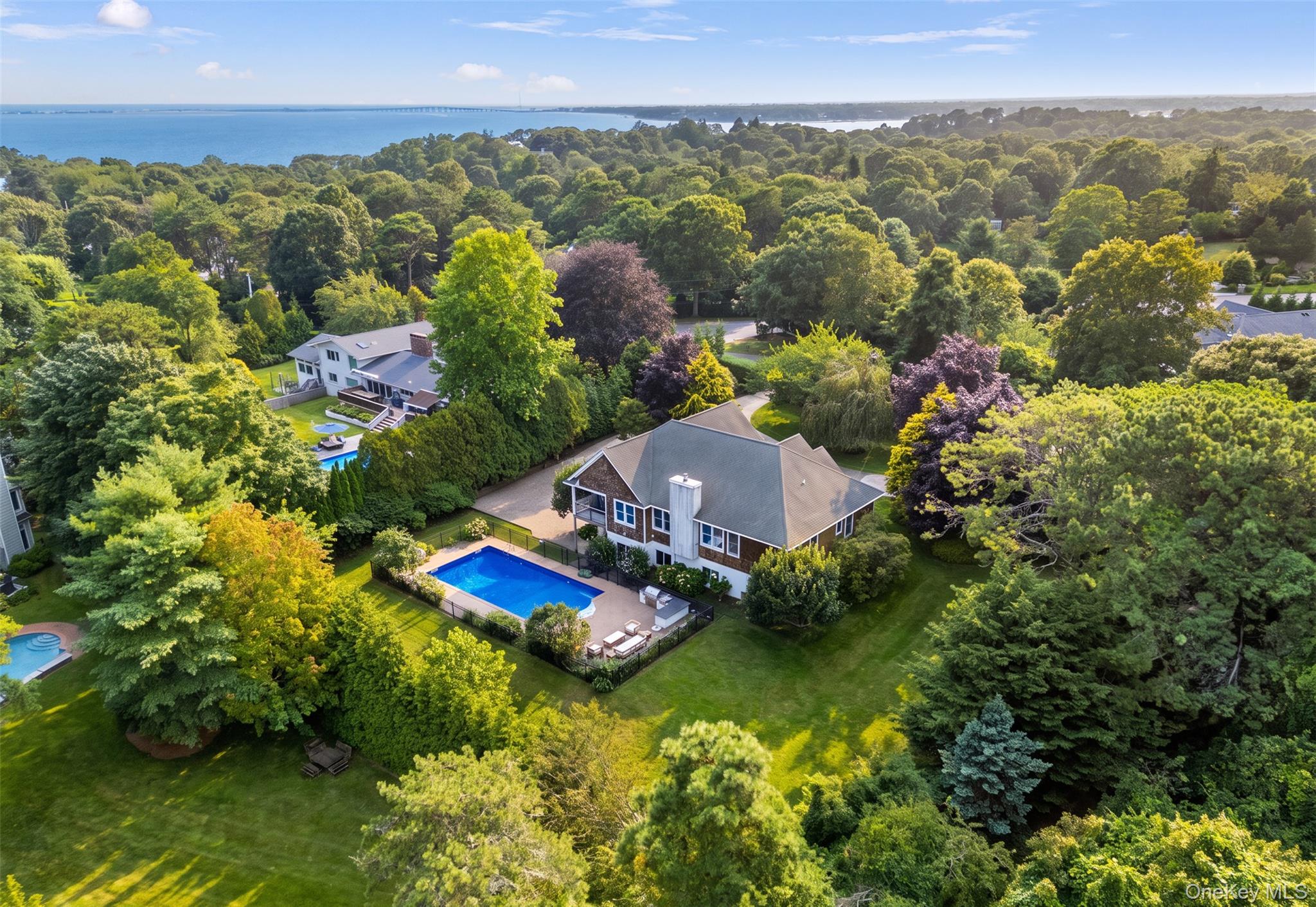 10 Peconic View Court