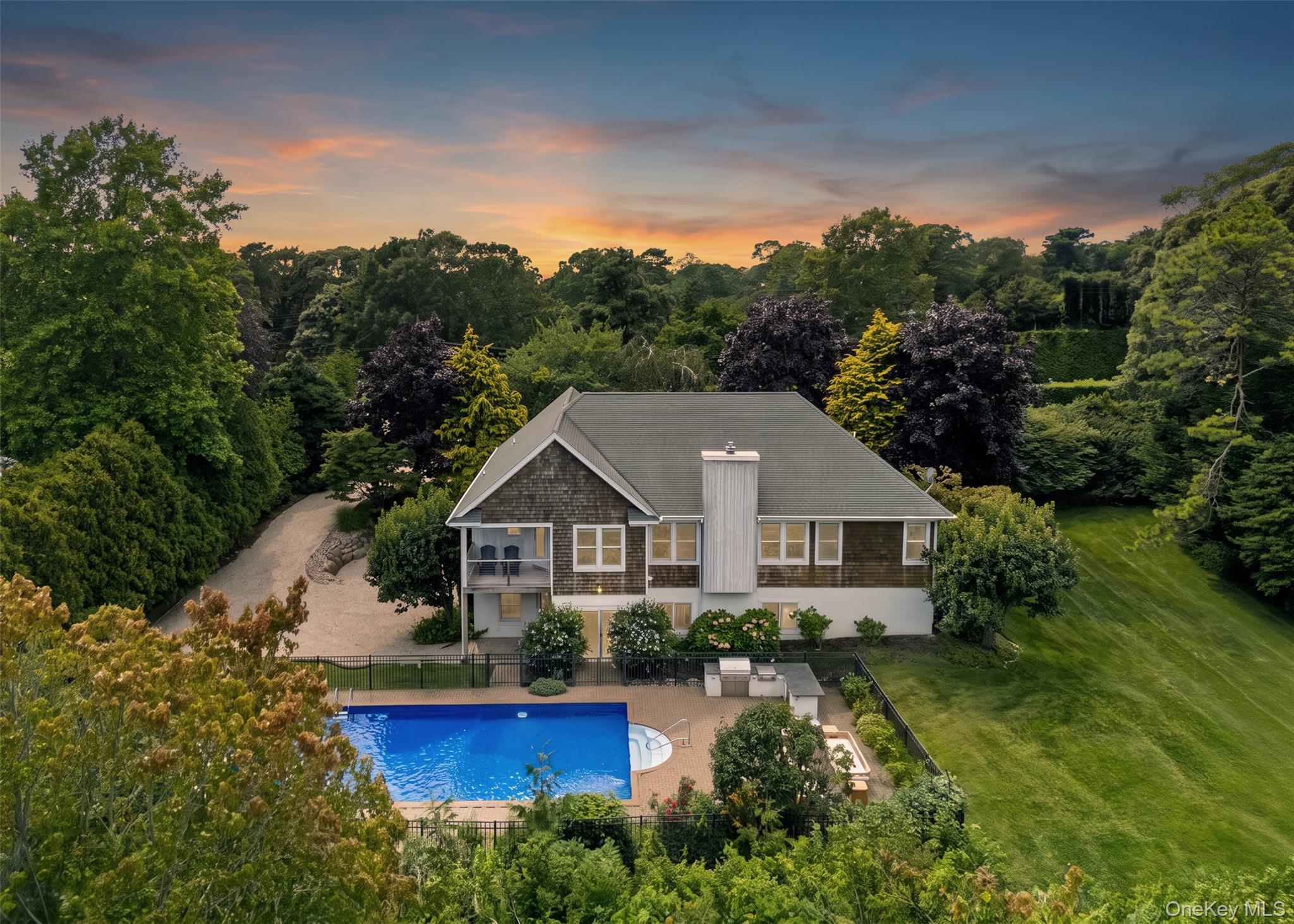 10 Peconic View Court