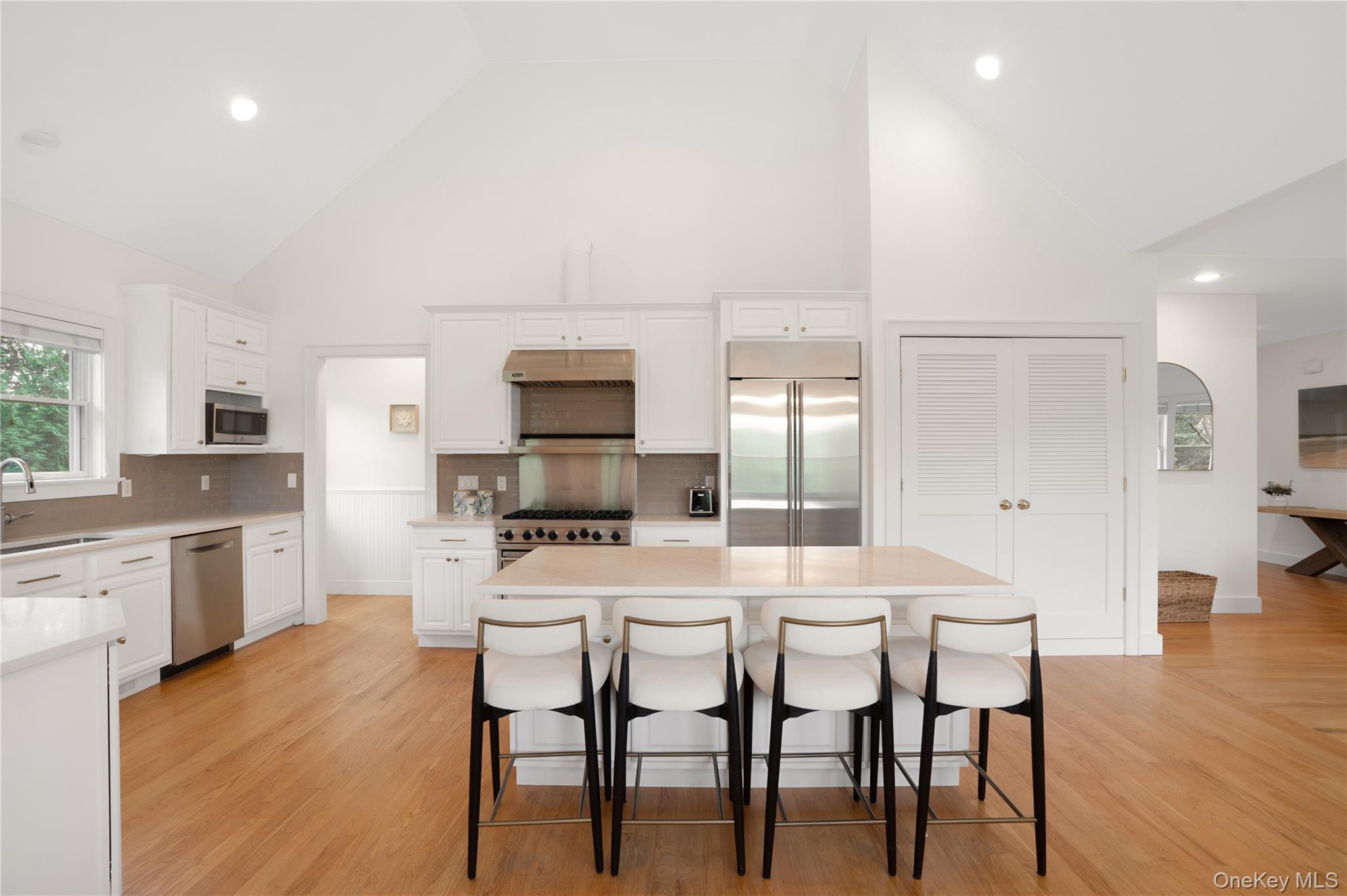 10 Peconic View Court