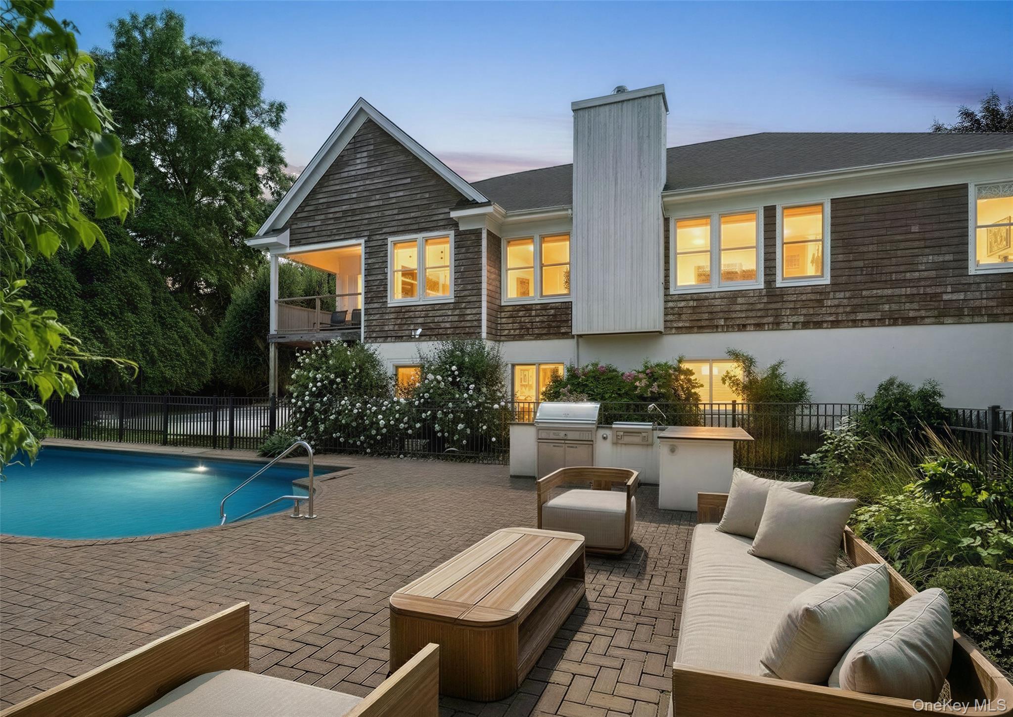 10 Peconic View Court