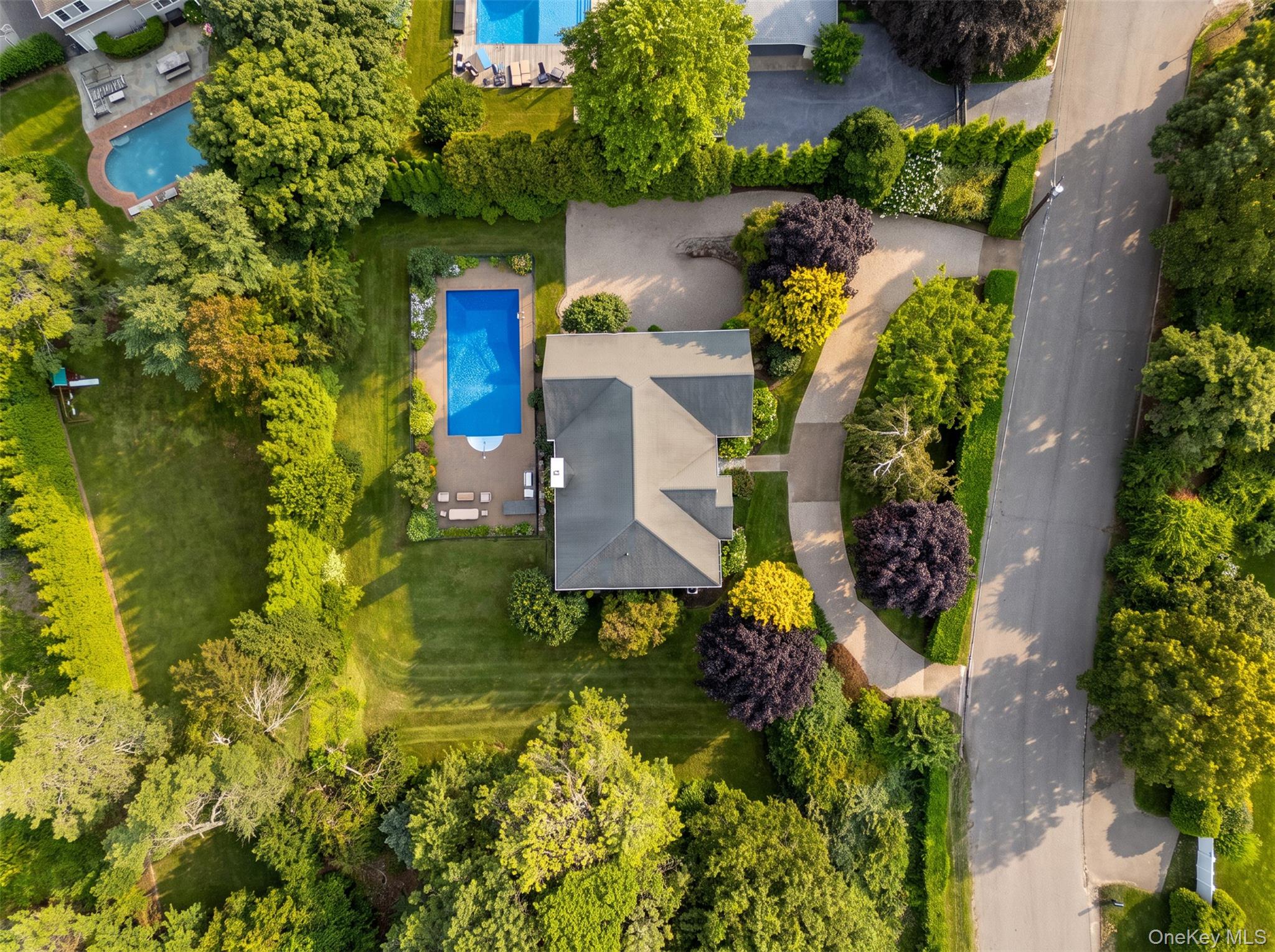 10 Peconic View Court
