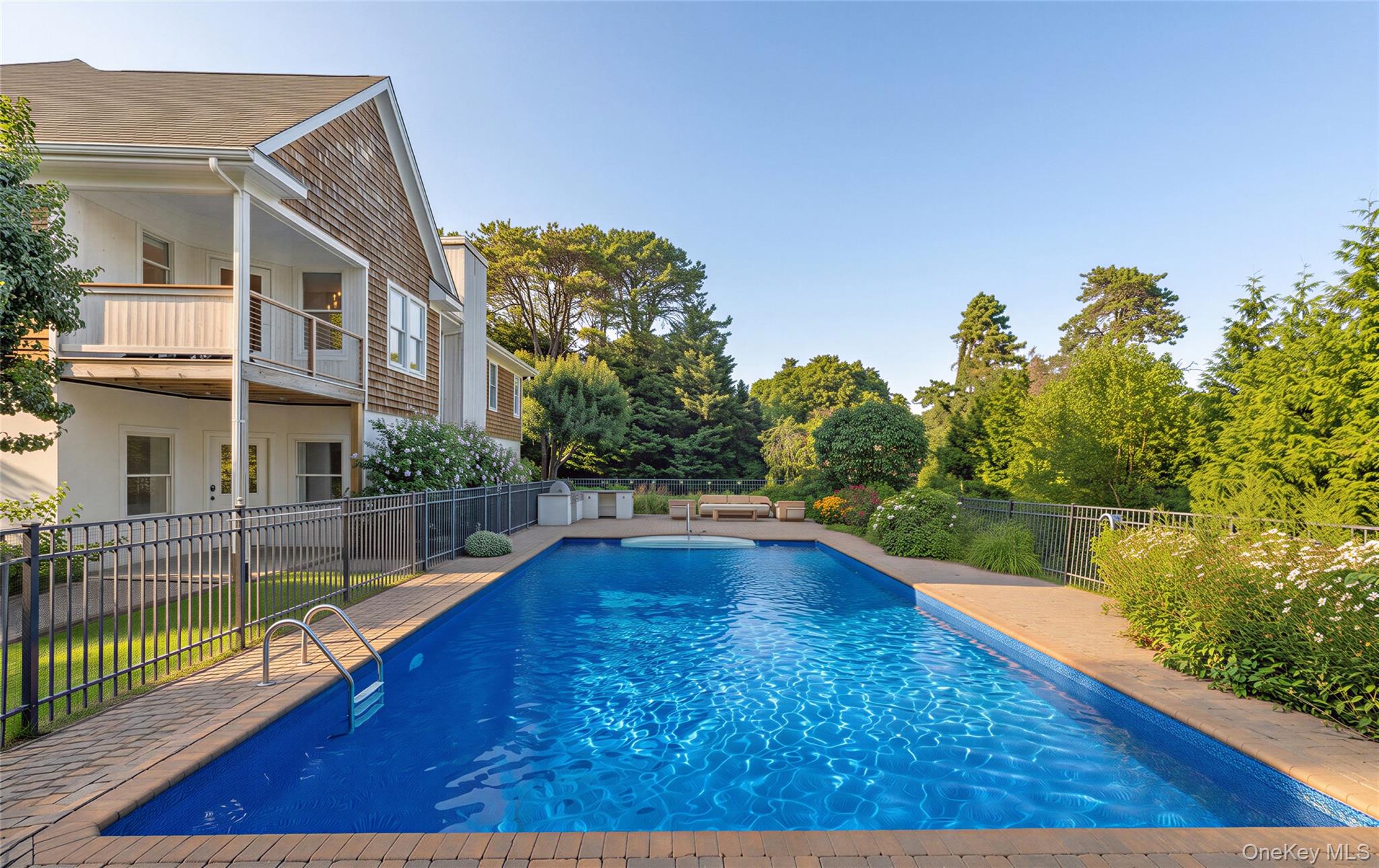 10 Peconic View Court