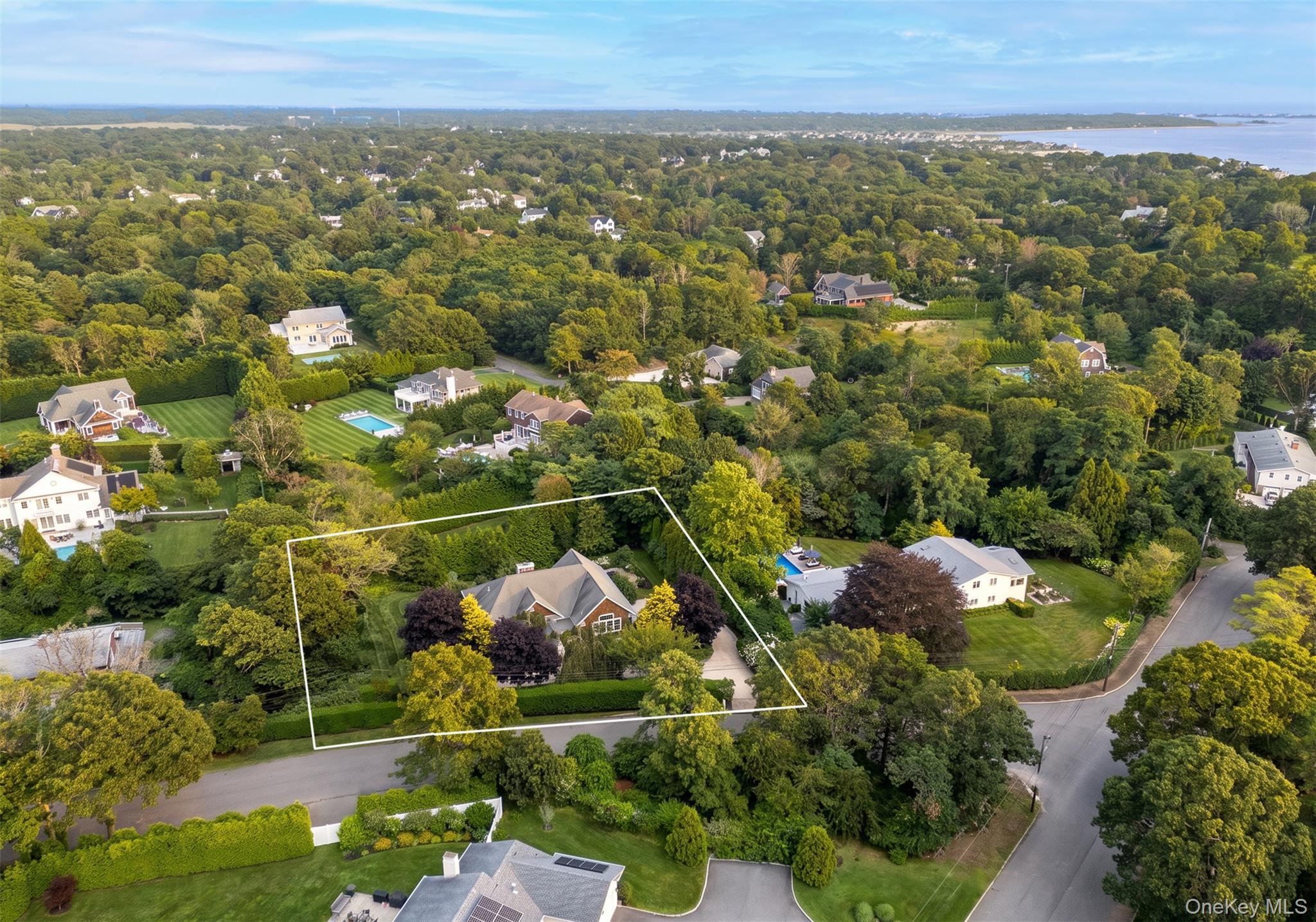10 Peconic View Court