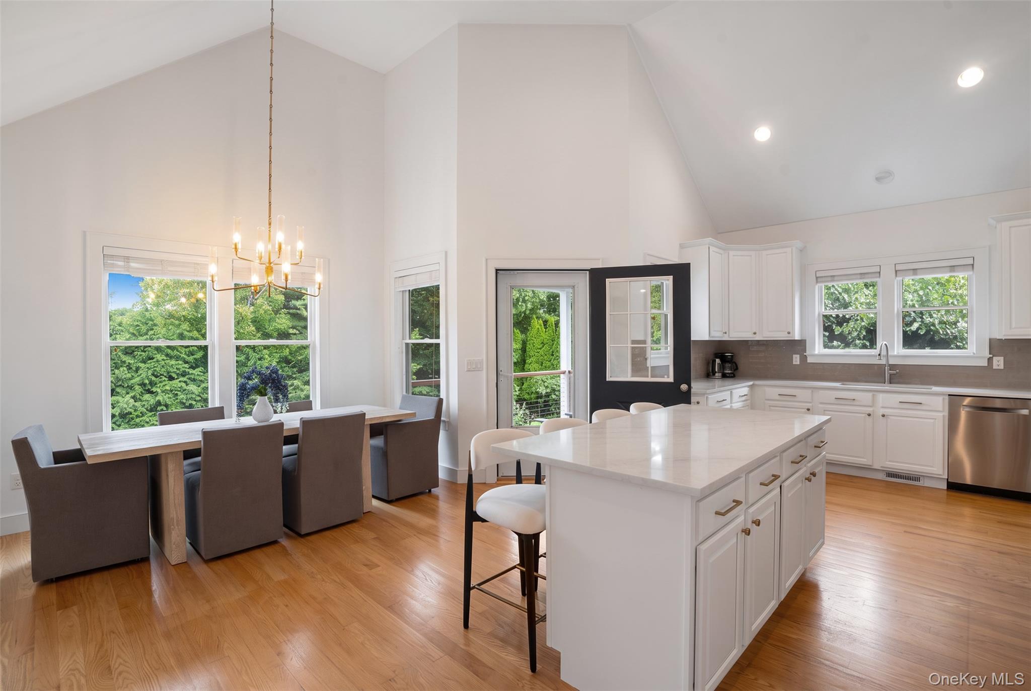10 Peconic View Court