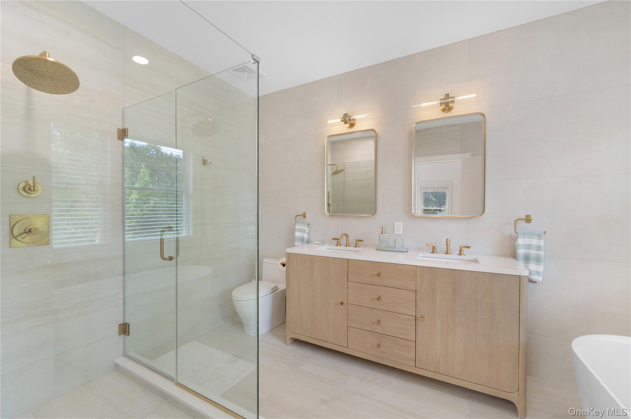 10 Peconic View Court