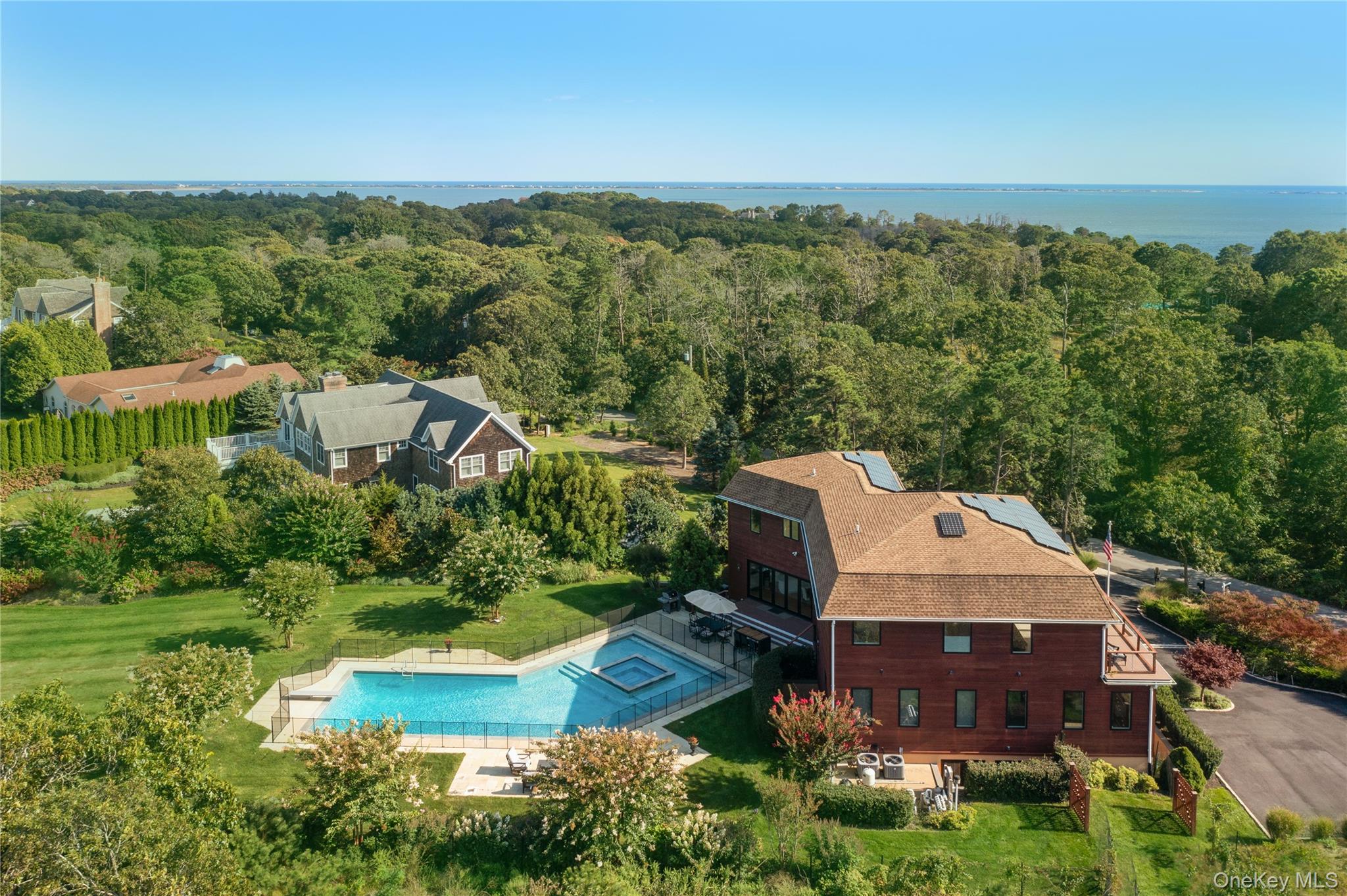 89 Old Canoe Place Road