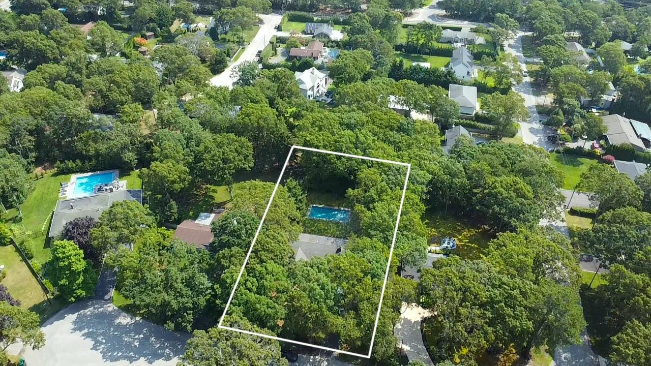 4 Pine Tree Court