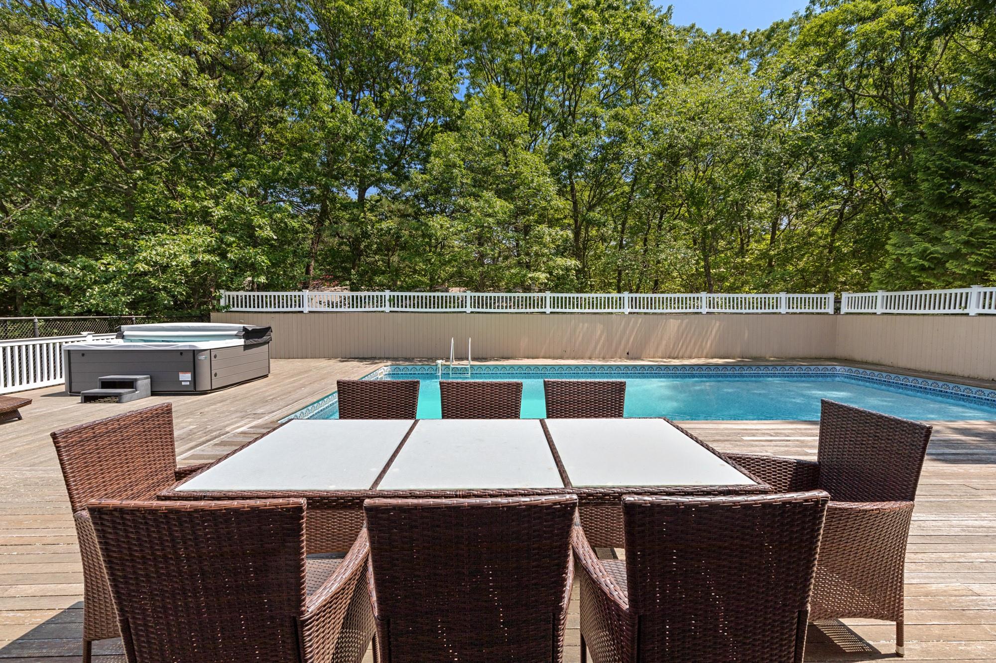 60 Quogue Riverhead Road