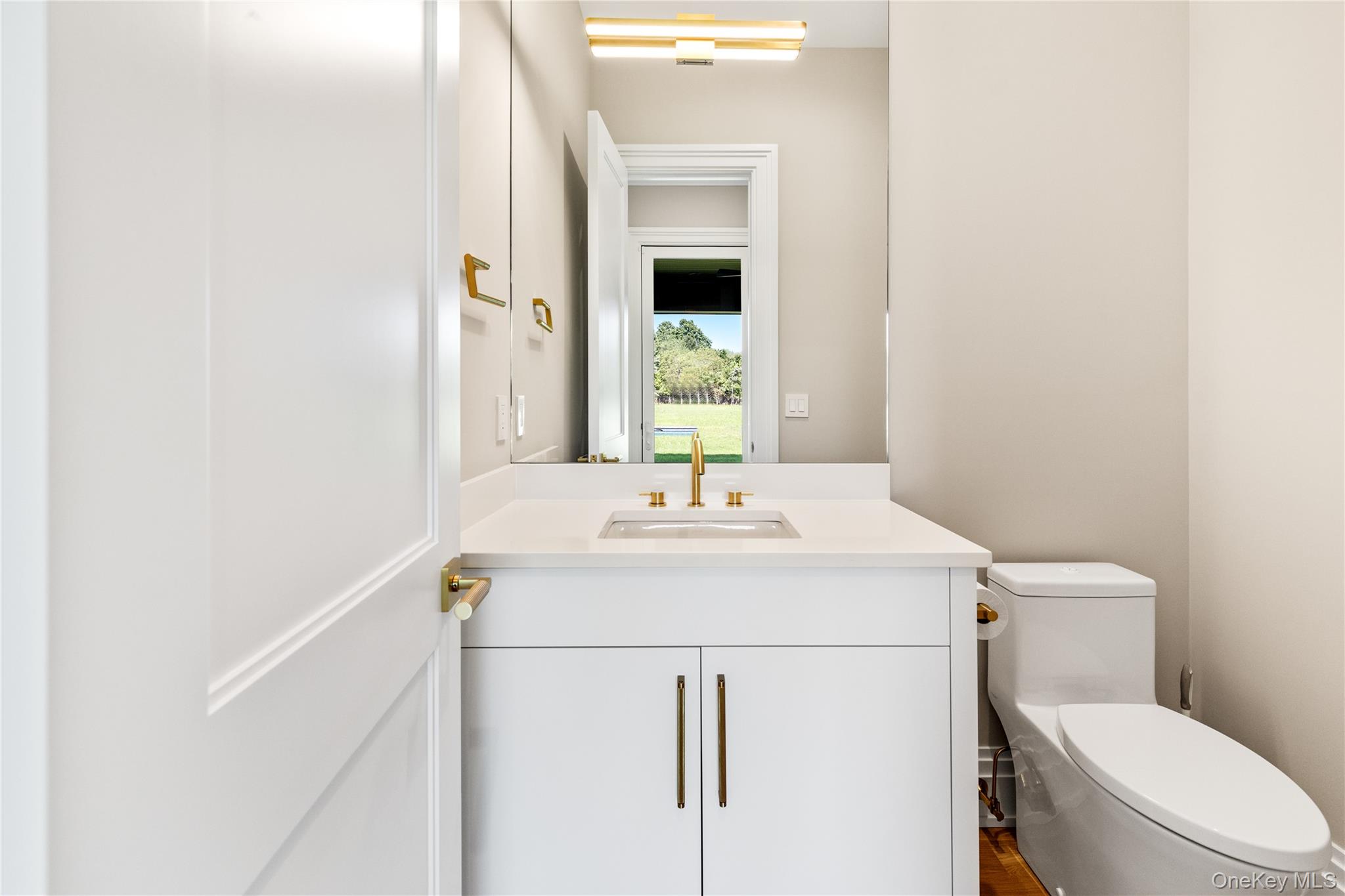 21 Cedar Lane