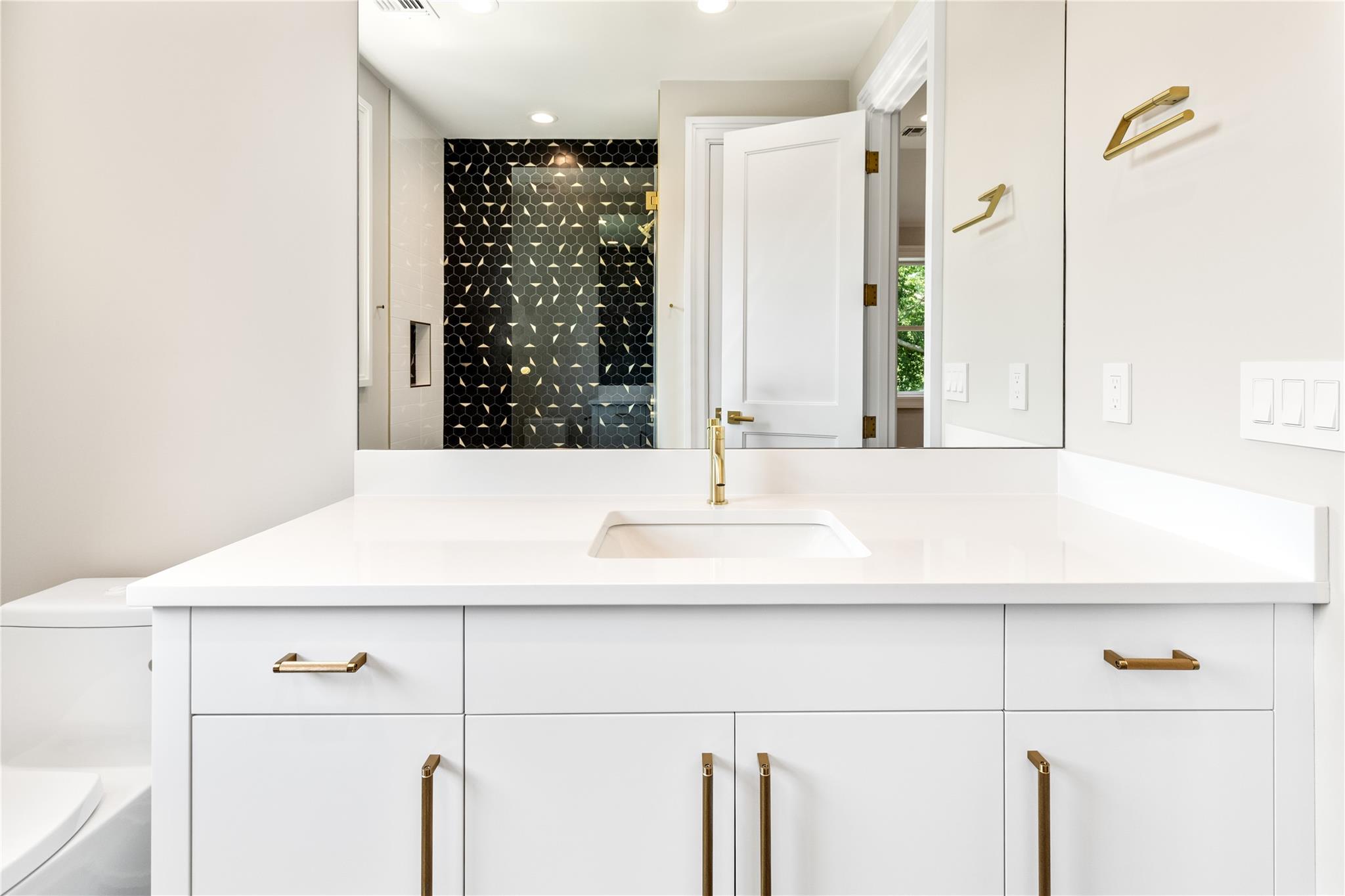 21 Cedar Lane