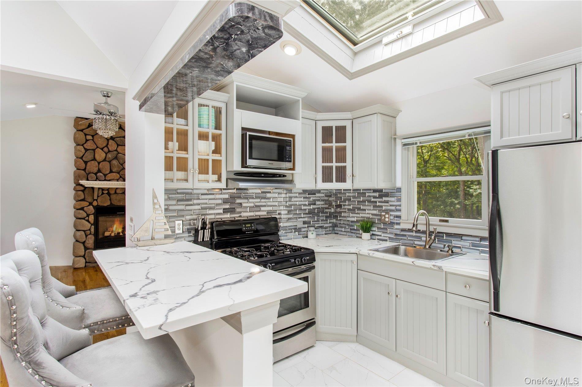 19 Lakewood Avenue