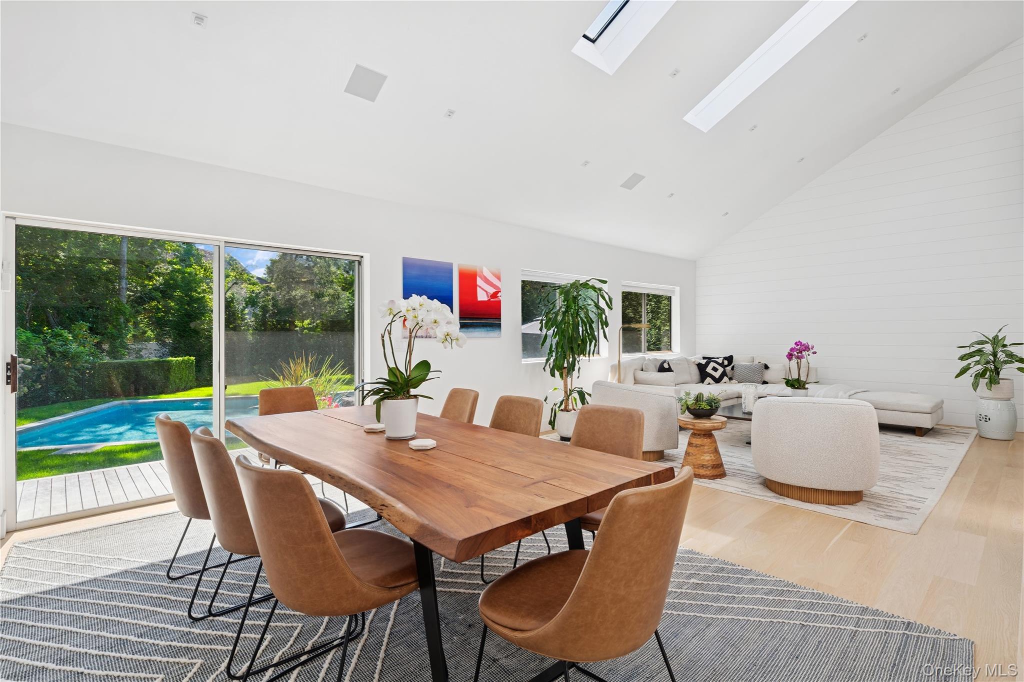 10 Lakewood Lane