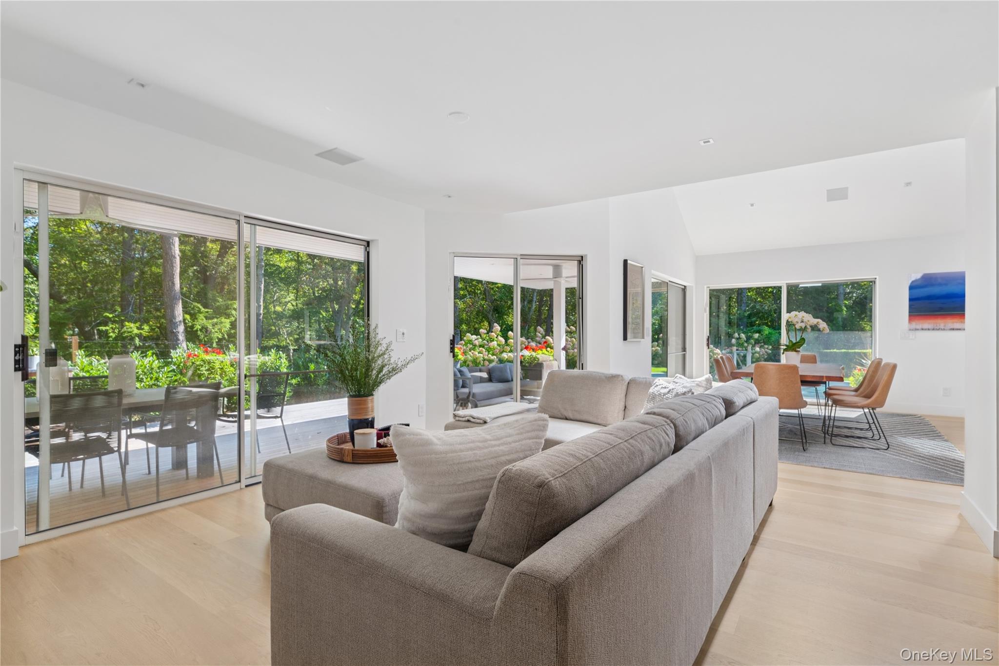 10 Lakewood Lane
