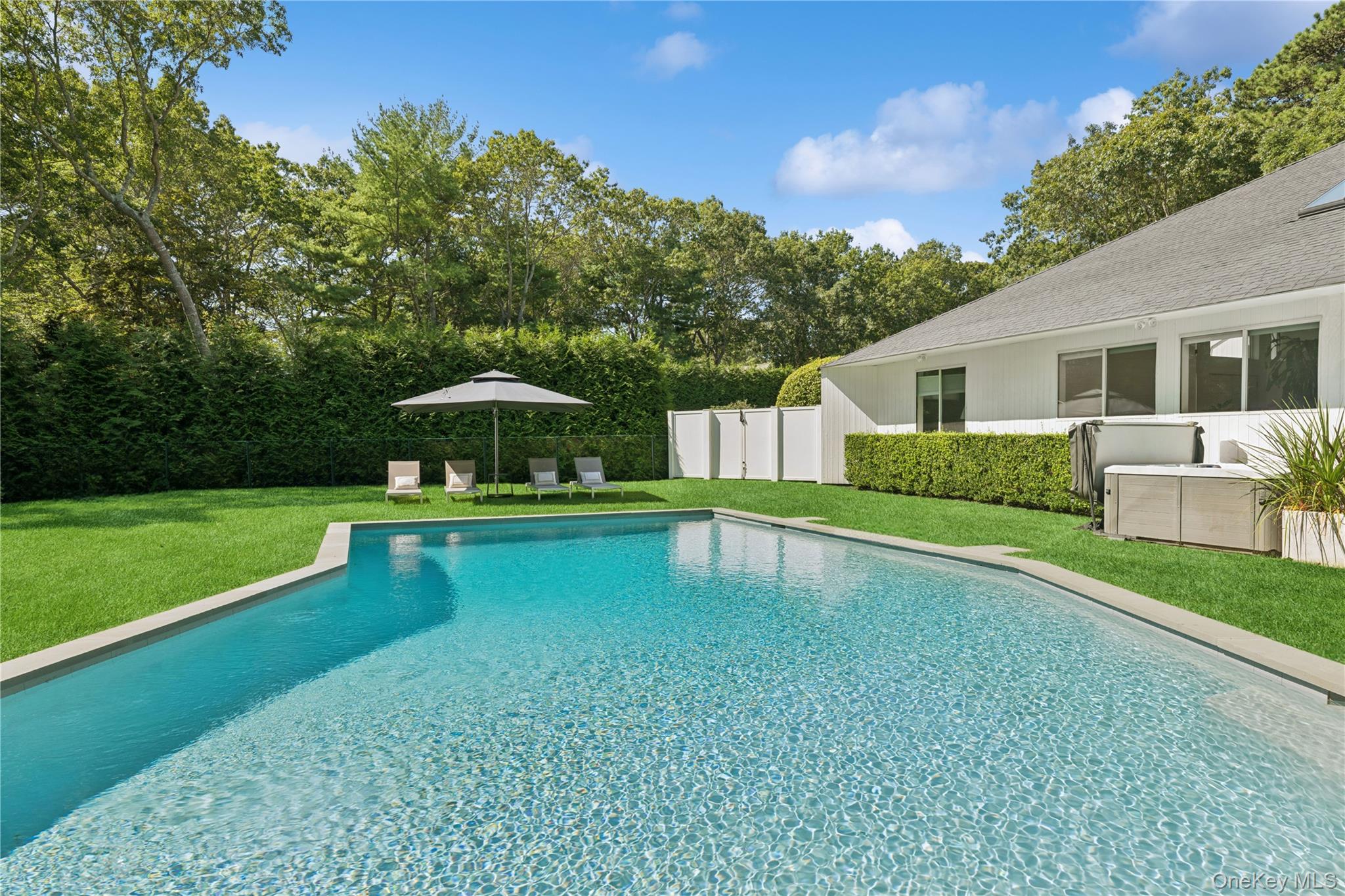 10 Lakewood Lane