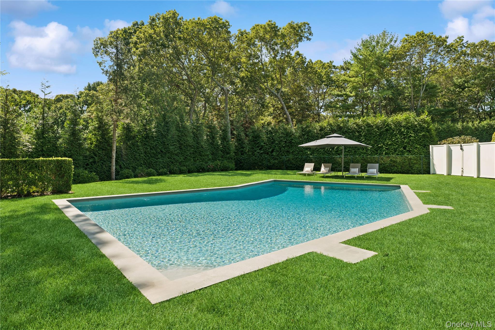 10 Lakewood Lane