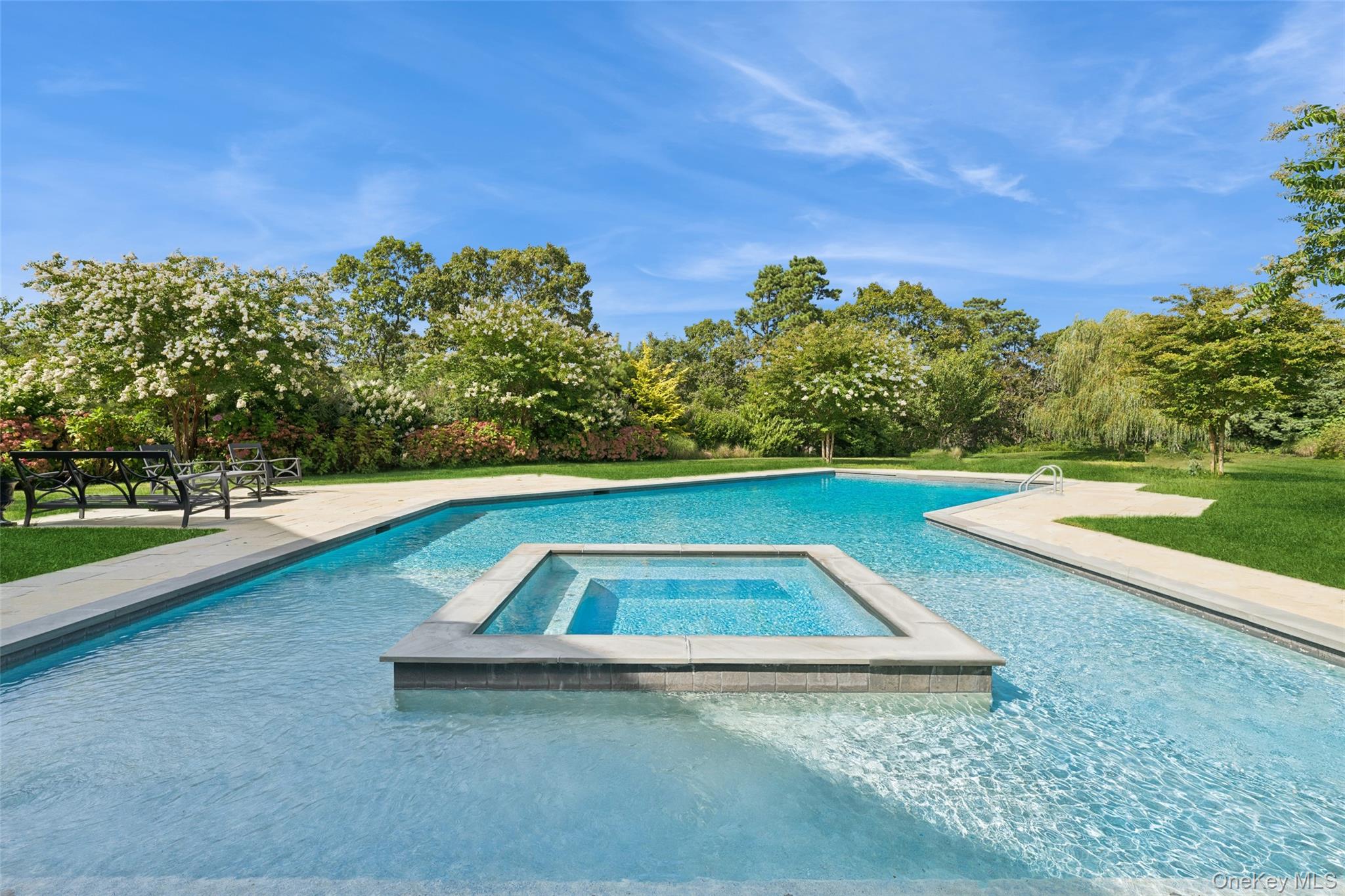 89 Old Canoe Place Road