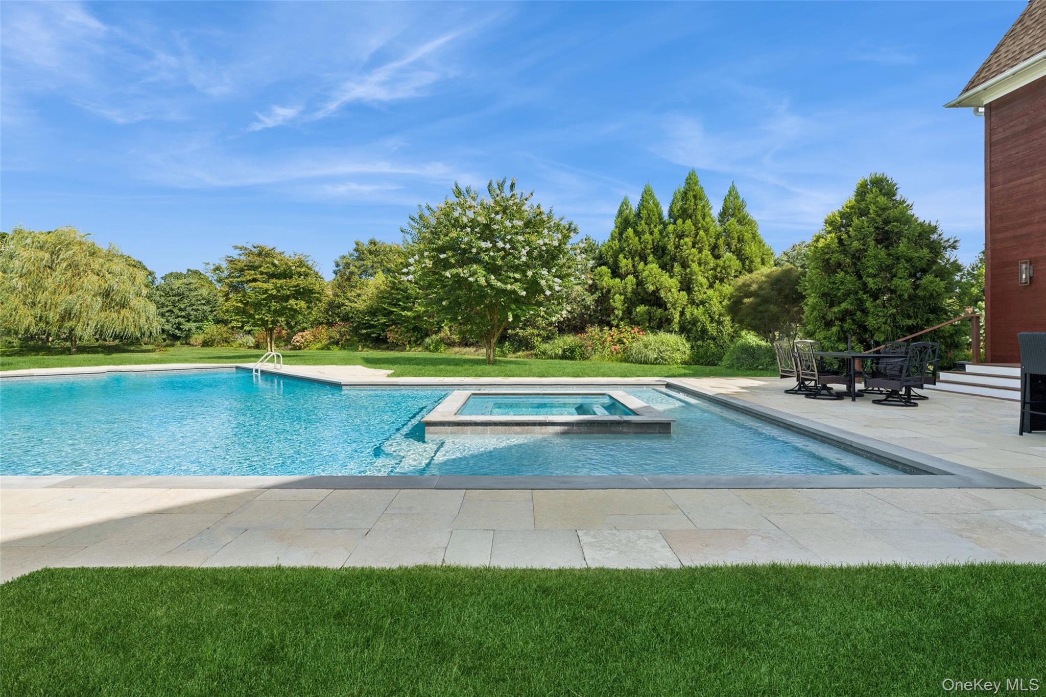 89 Old Canoe Place Road