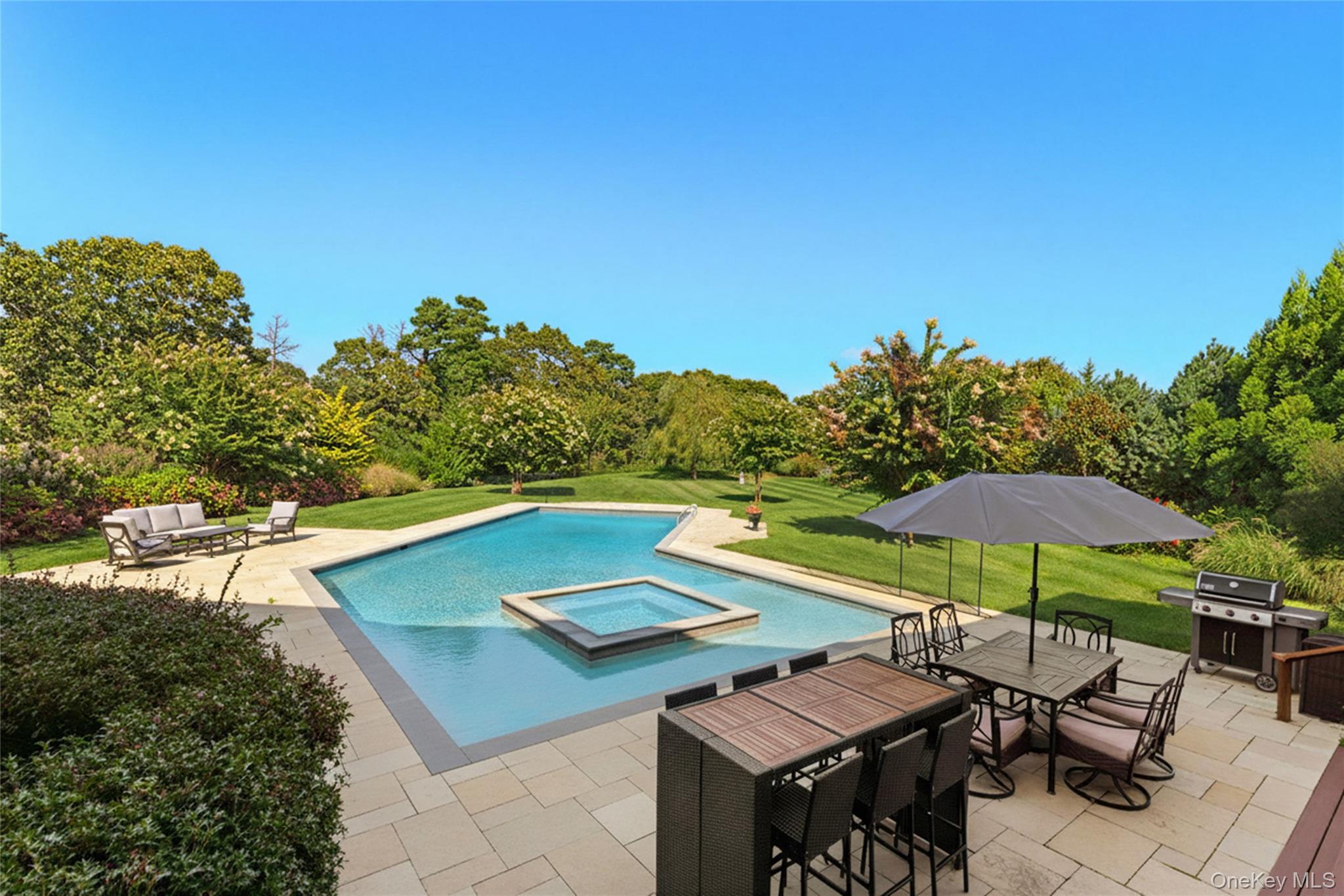 89 Old Canoe Place Road