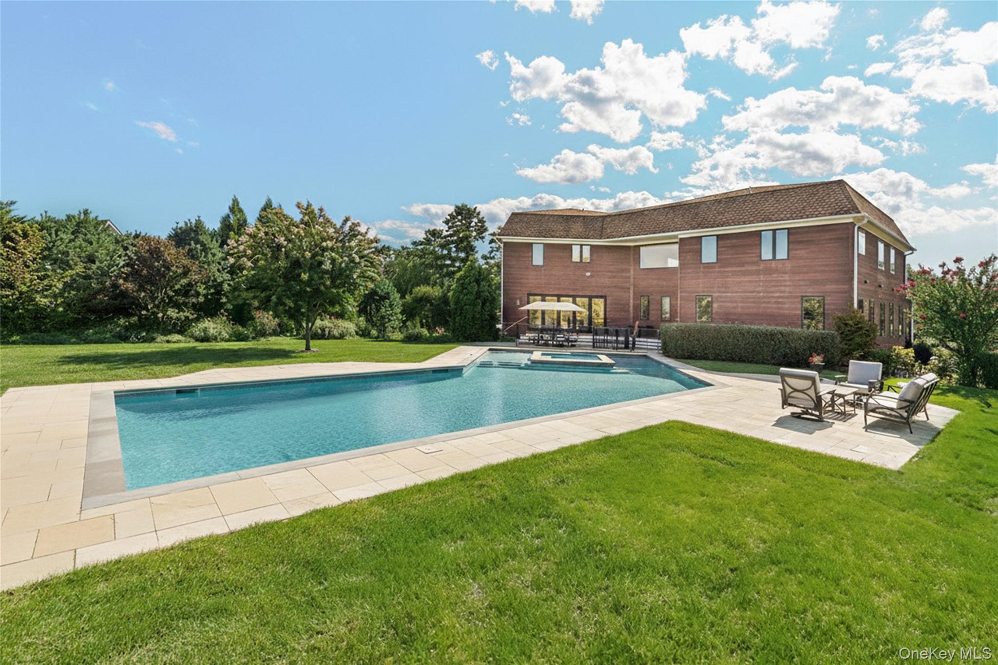 89 Old Canoe Place Road