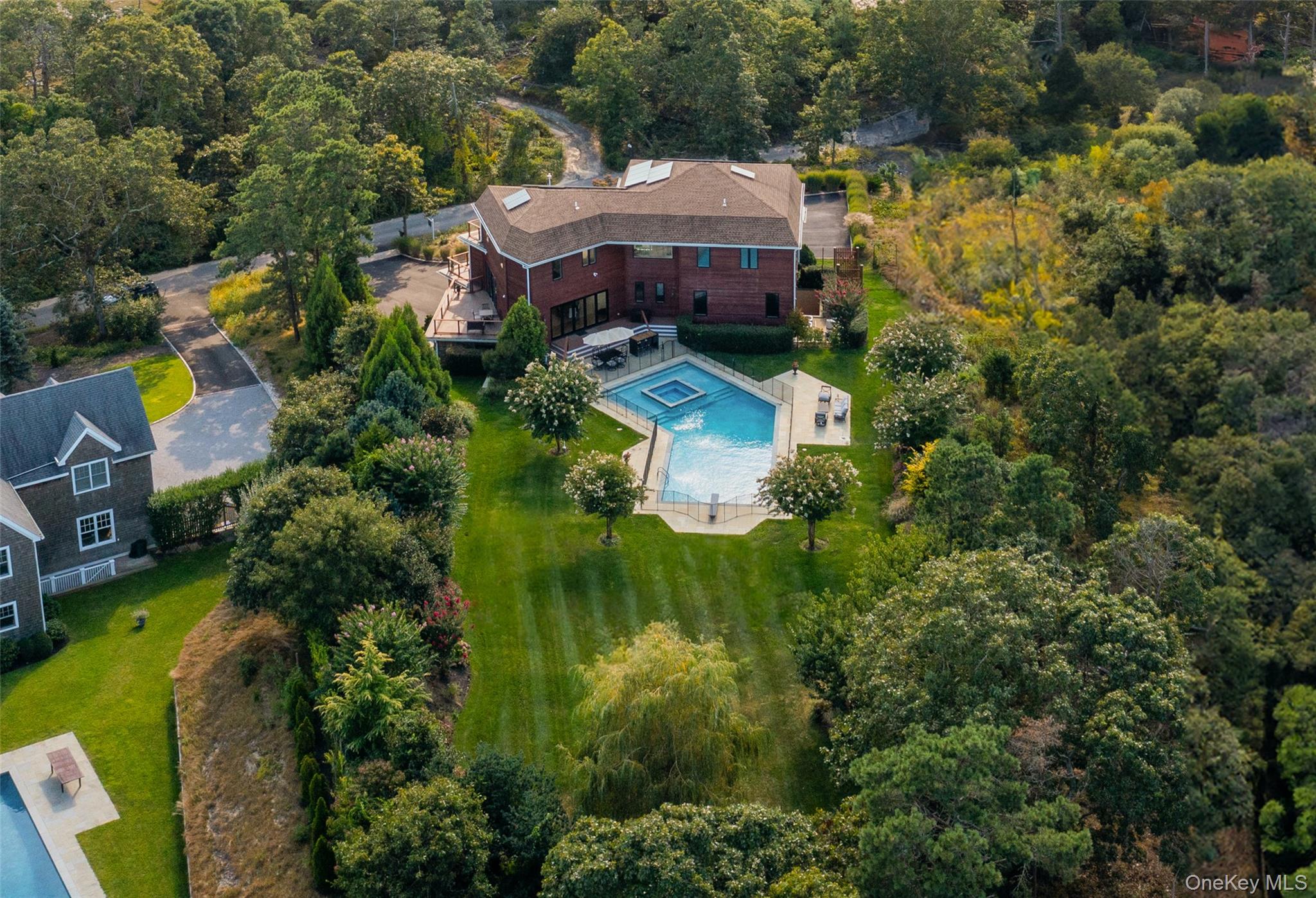 89 Old Canoe Place Road