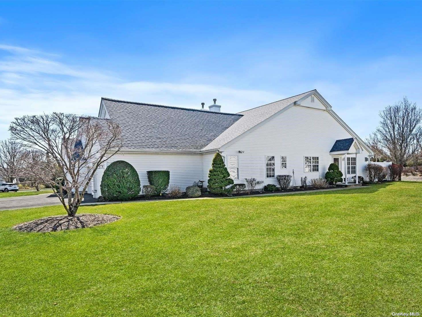 3 Summerfield Lane S Unit: 3