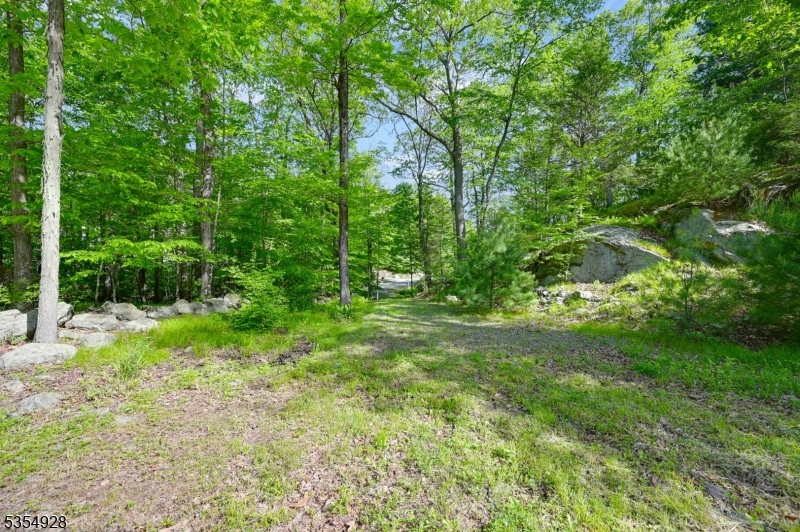 202/207 Rockburn Pass