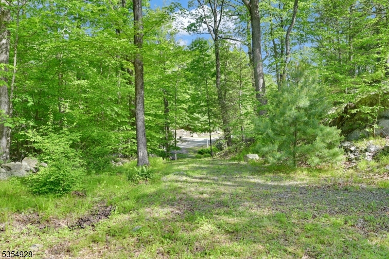 202/207 Rockburn Pass