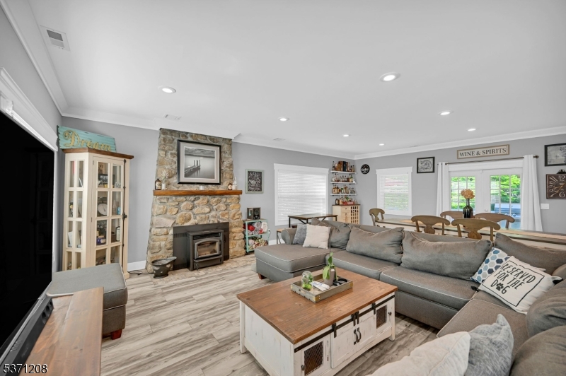 224 Wawayanda Rd