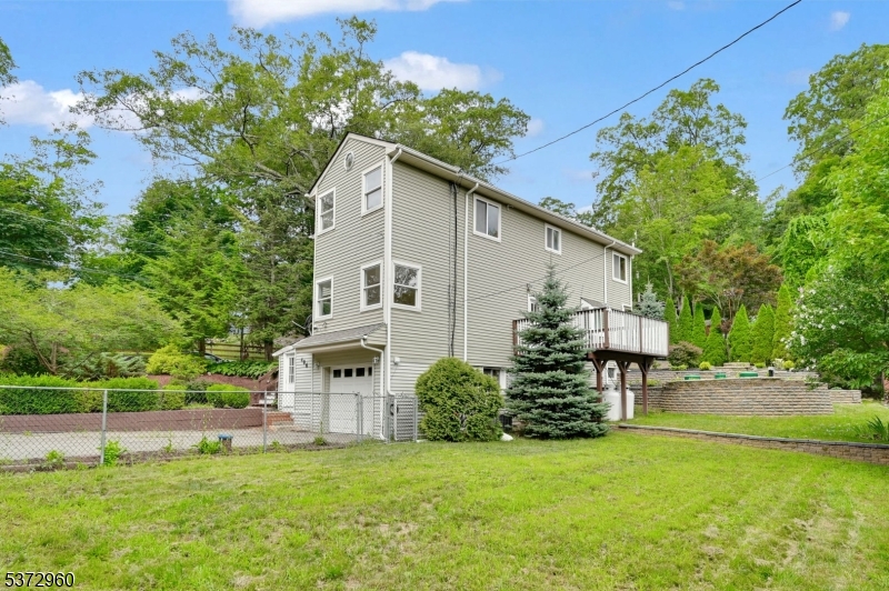 486 Lake Shore Dr