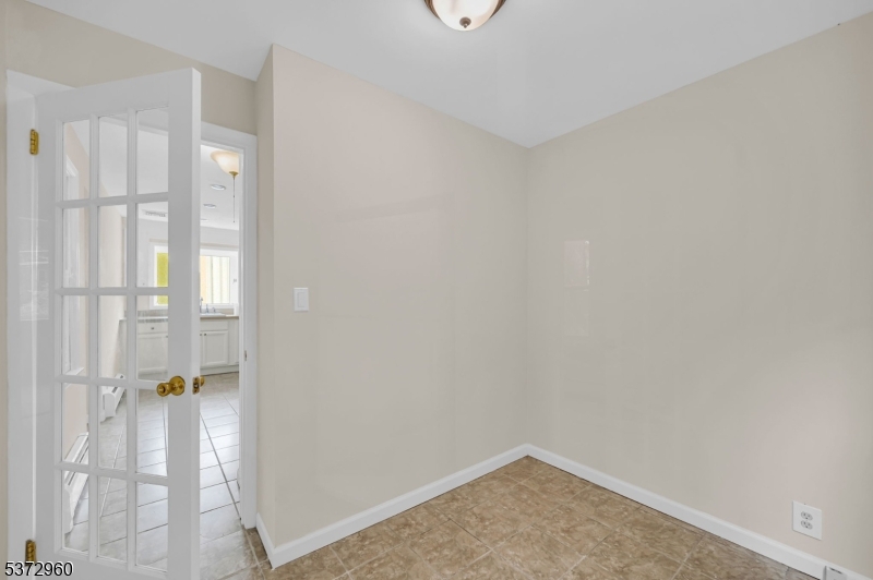 486 Lake Shore Dr