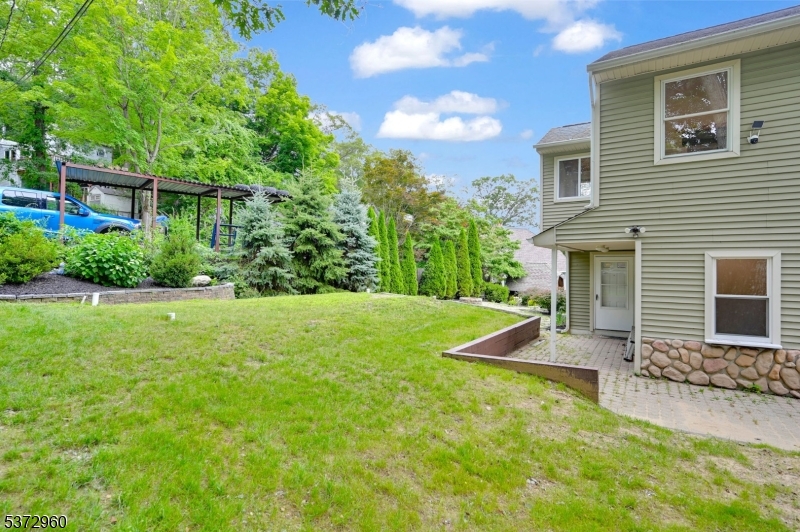486 Lake Shore Dr