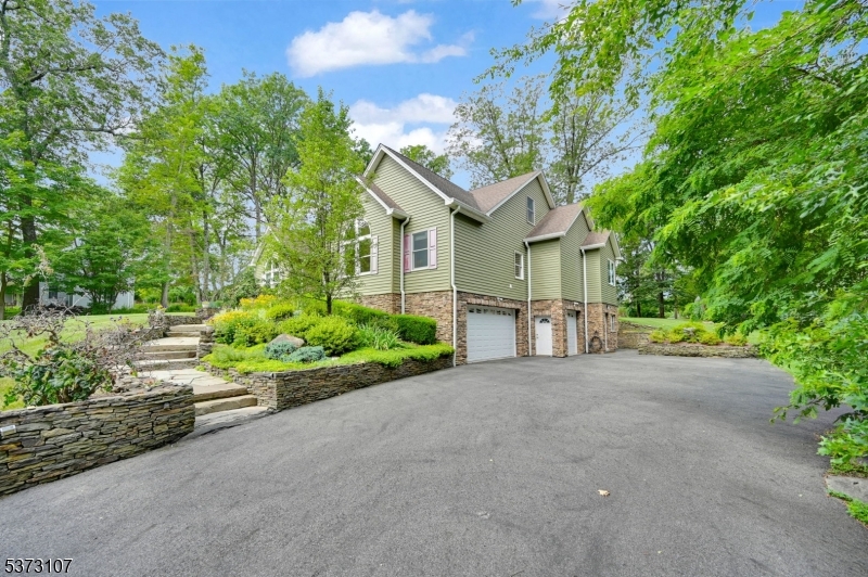 285 Awosting Rd