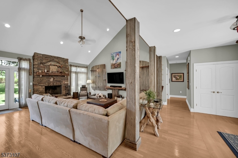 285 Awosting Rd