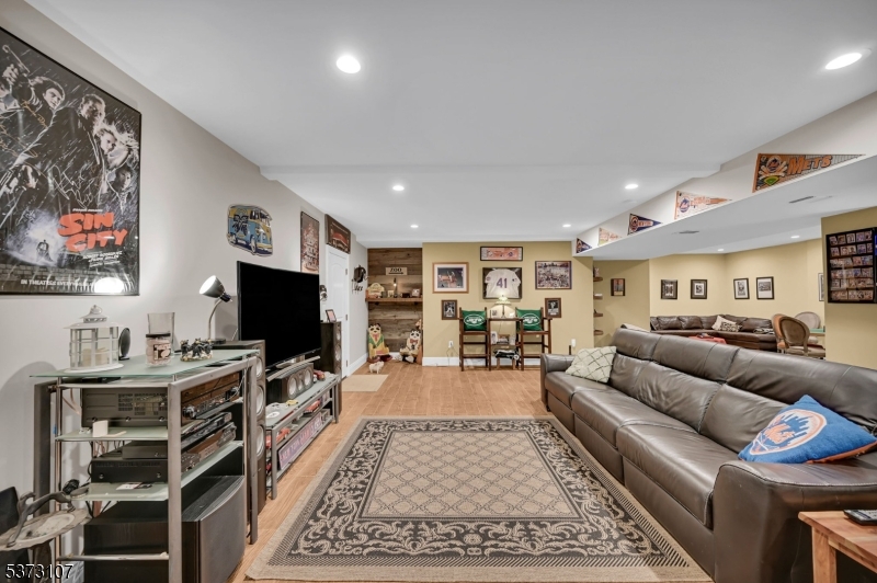 285 Awosting Rd