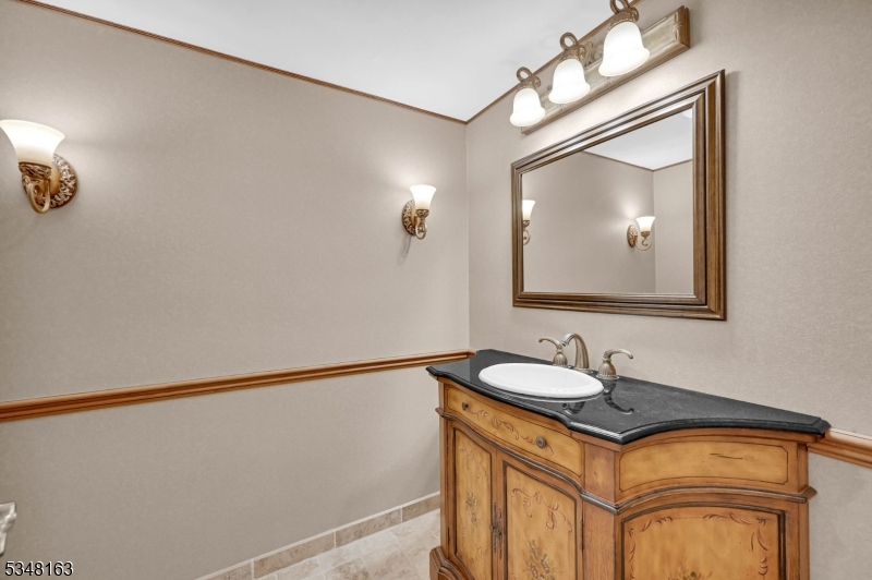 28 Bisset Dr