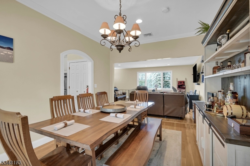 28 Bisset Dr