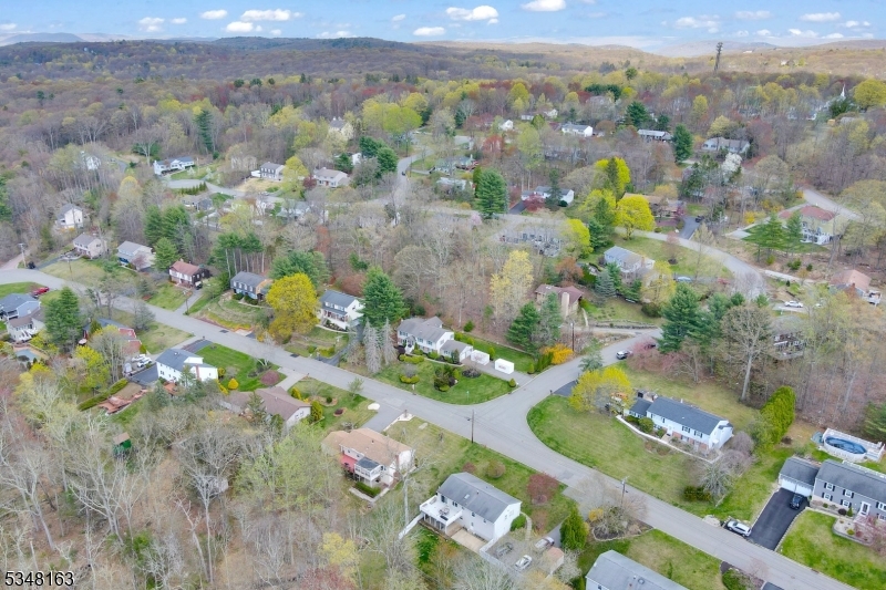 28 Bisset Dr