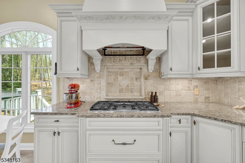 28 Bisset Dr