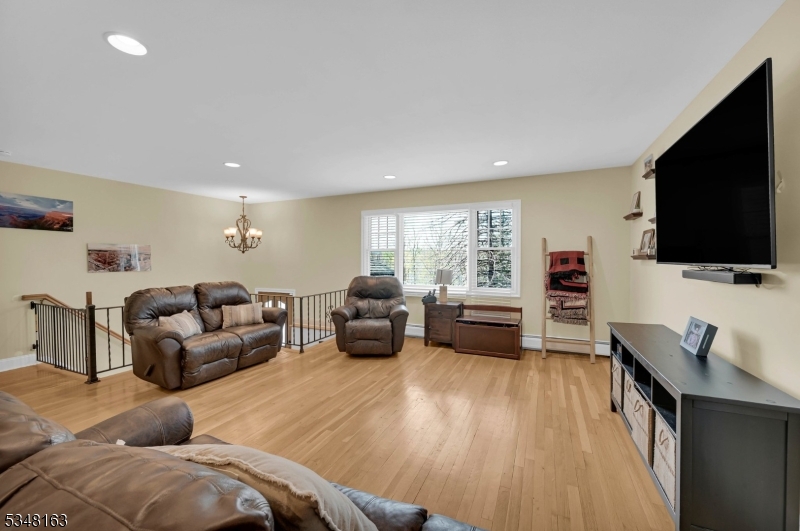 28 Bisset Dr