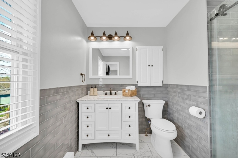 28 Bisset Dr