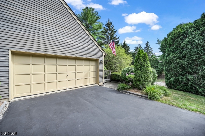 33 Concord Rd F