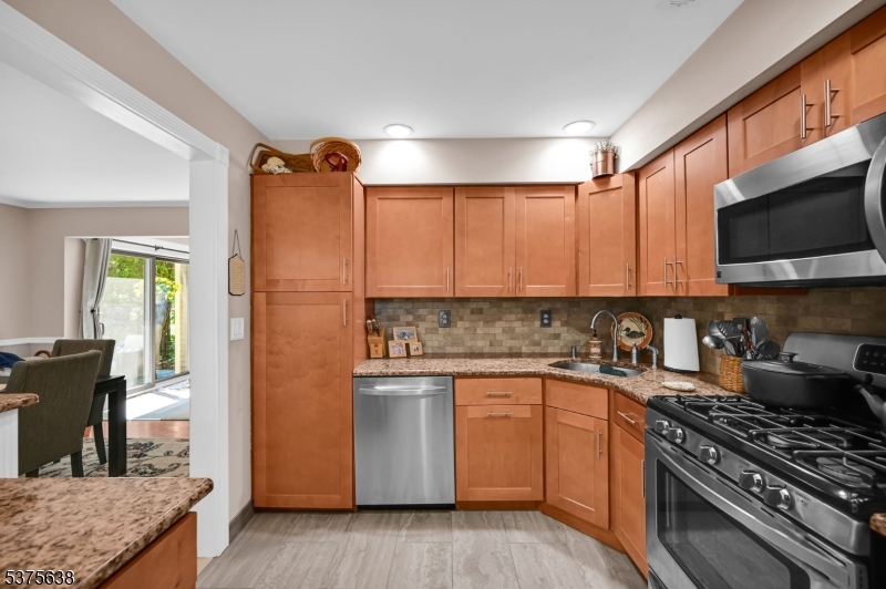 33 Concord Rd F
