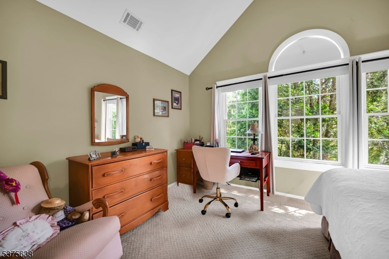 33 Concord Rd F
